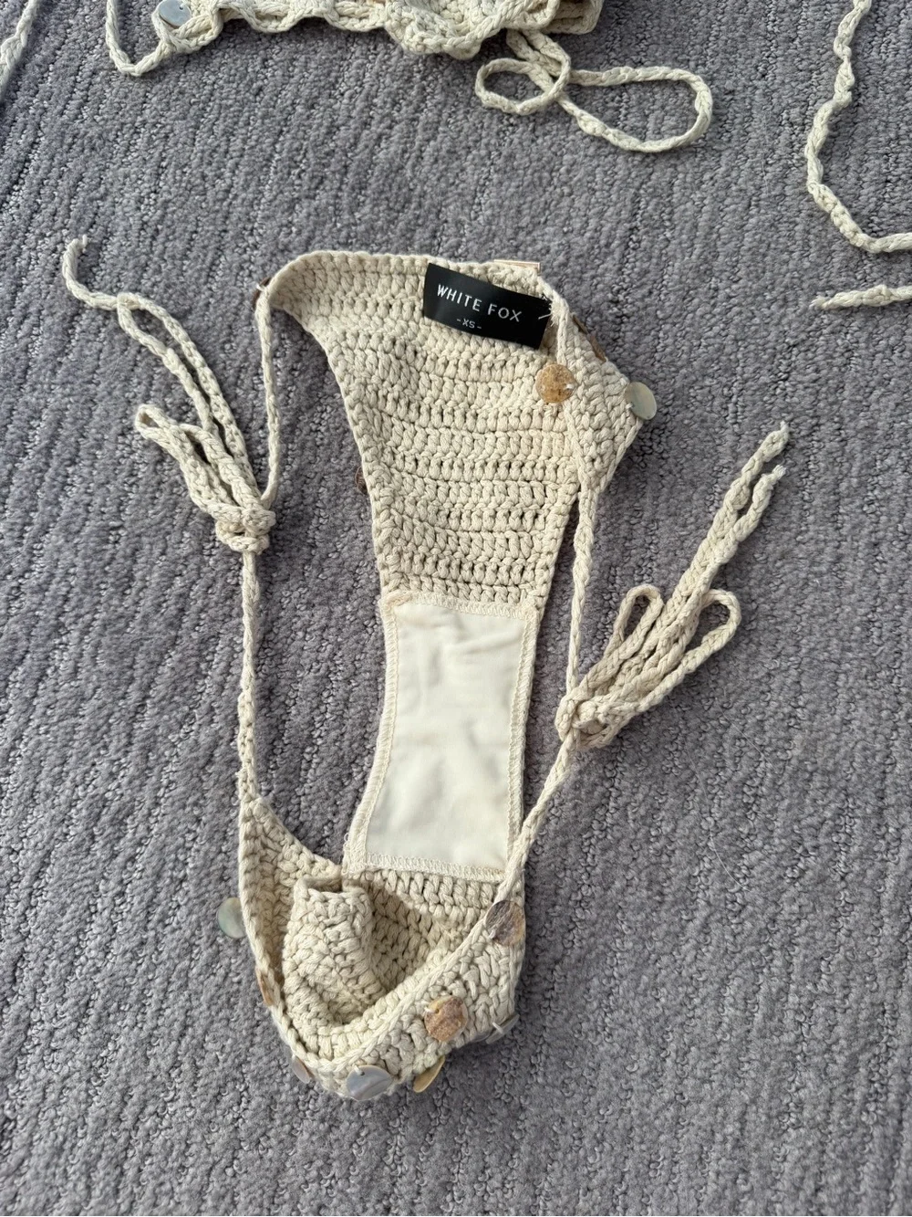 NEW White Fox Boutique Need A Holiday Crochet Shell Bikini, Size S/XS - Picture 10 of 12